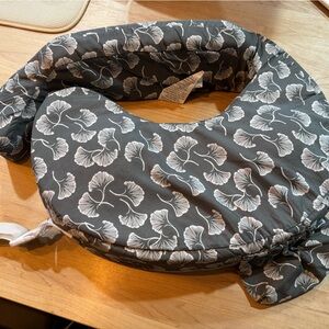 My Brest Friend breastfeeding pillow
